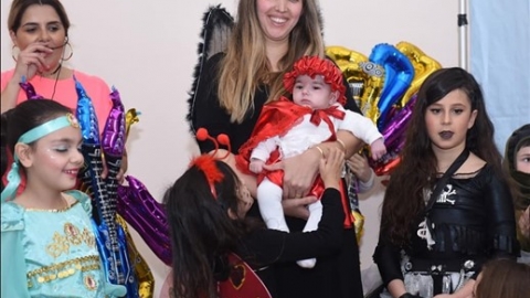 הפנינג פורים והצגה דלת הקסמים 2018 (10).jpg
